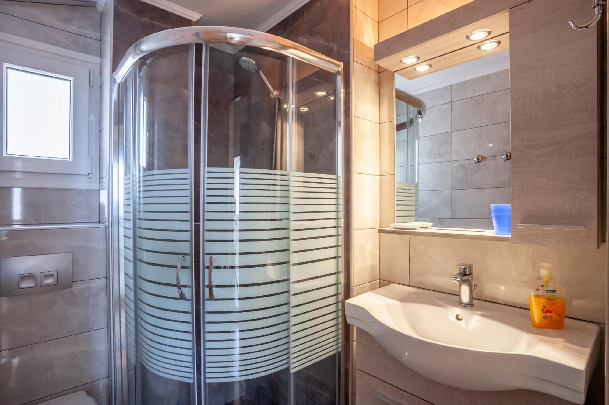 Aleksia Seaside Deluxe Apartment 페프코초리 외부 사진