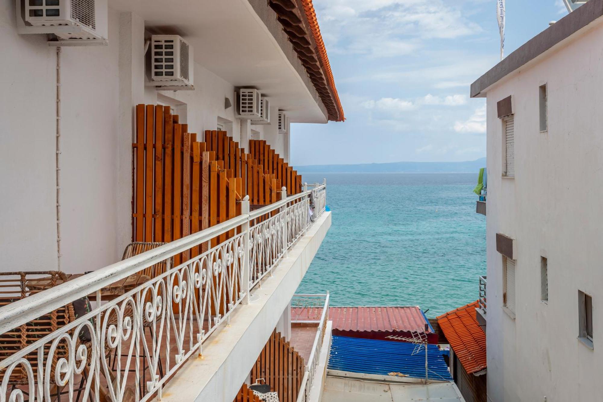 Aleksia Seaside Deluxe Apartment 페프코초리 외부 사진